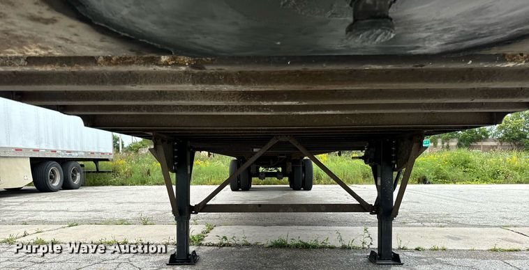 image for item DV5872 2013 Stoughton  AVW-485T-S-C-AR dry van trailer