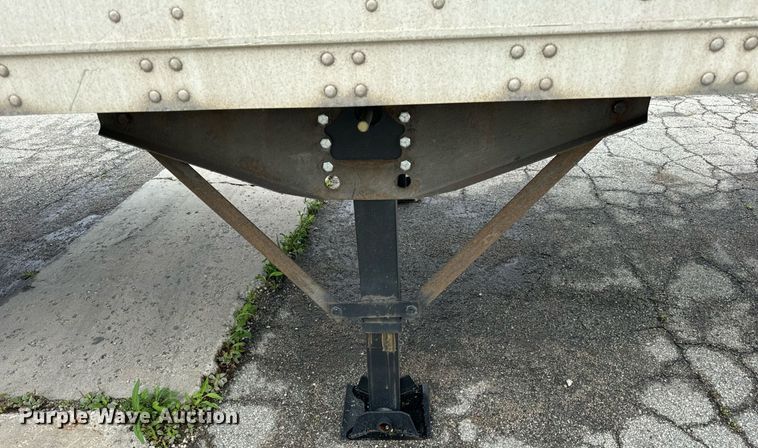 image for item DV5872 2013 Stoughton  AVW-485T-S-C-AR dry van trailer