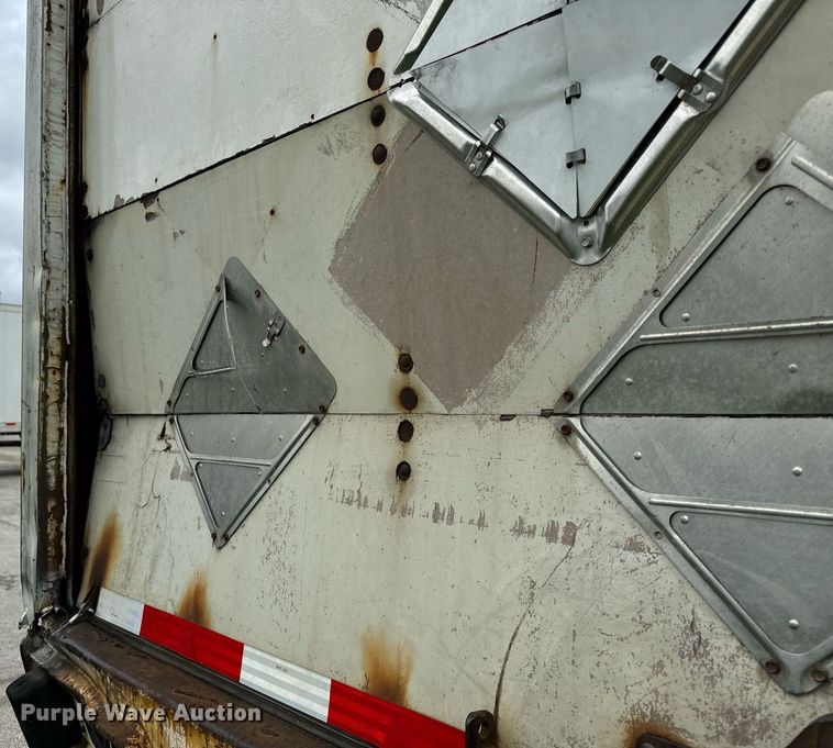 image for item DV5872 2013 Stoughton  AVW-485T-S-C-AR dry van trailer