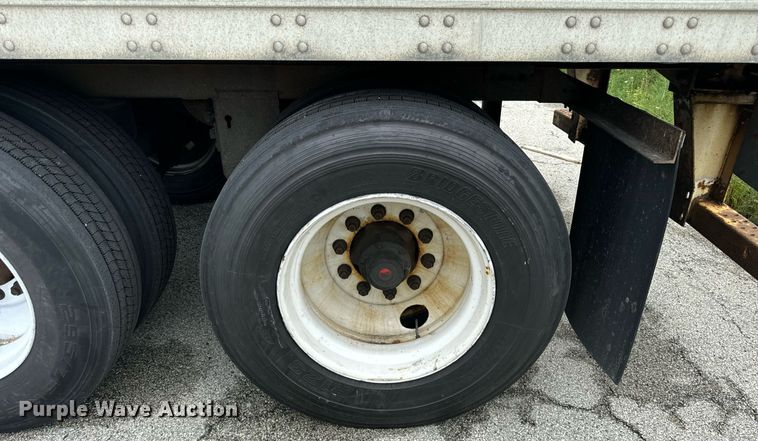 image for item DV5872 2013 Stoughton  AVW-485T-S-C-AR dry van trailer