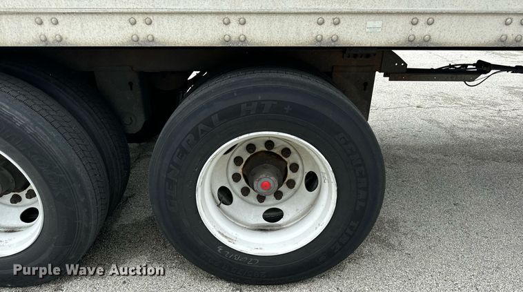 image for item DV5872 2013 Stoughton  AVW-485T-S-C-AR dry van trailer
