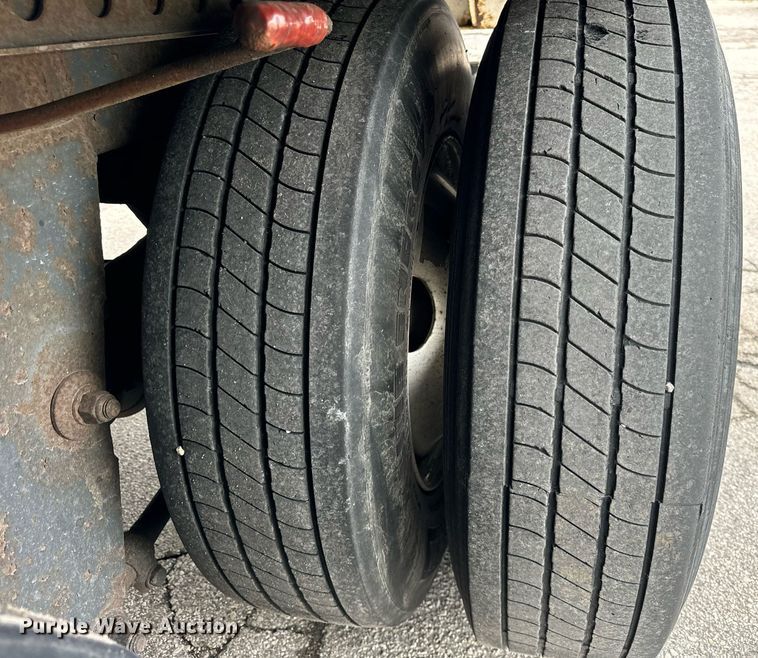 image for item DV5874 1998 Strick  dry van trailer