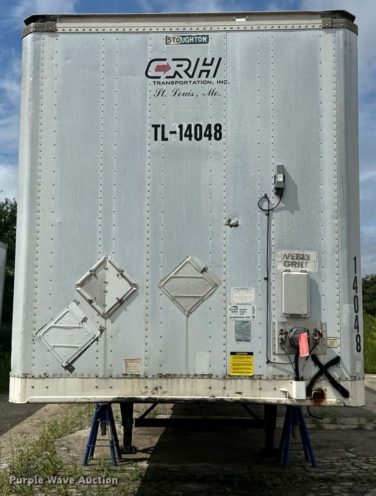 image for item DV5876 2002 Stoughton  AVW-485T-S-C-AR dry van trailer