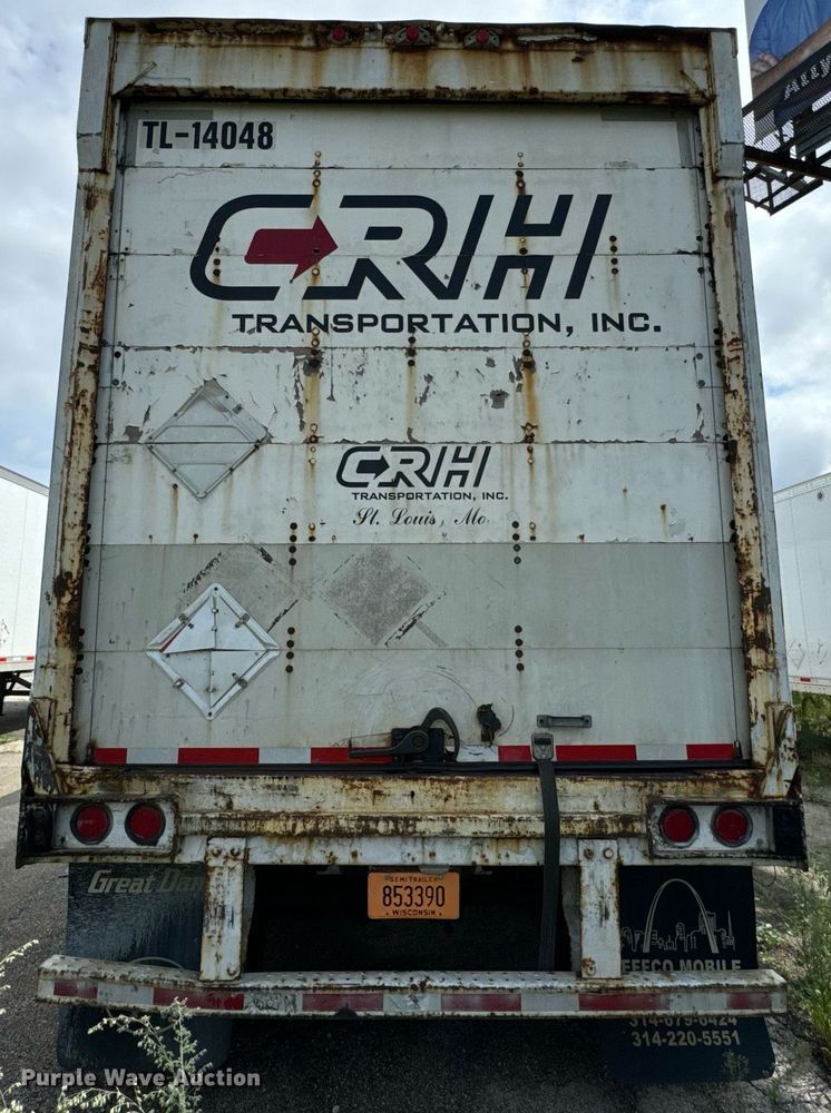 image for item DV5876 2002 Stoughton  AVW-485T-S-C-AR dry van trailer