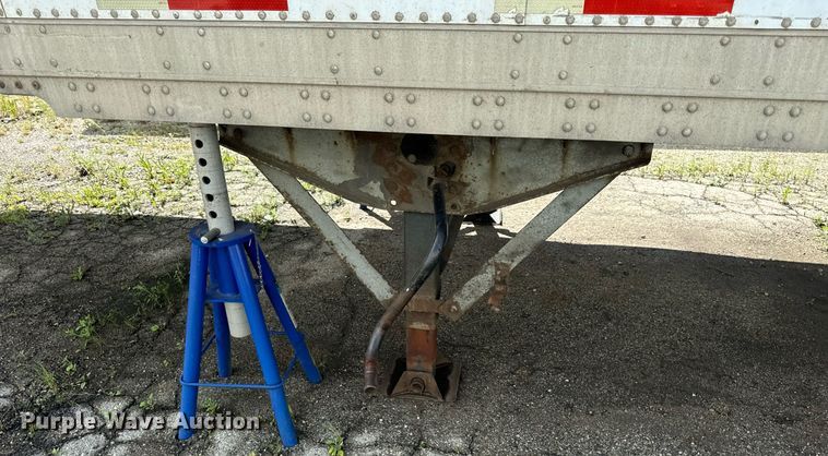 image for item DV5876 2002 Stoughton  AVW-485T-S-C-AR dry van trailer