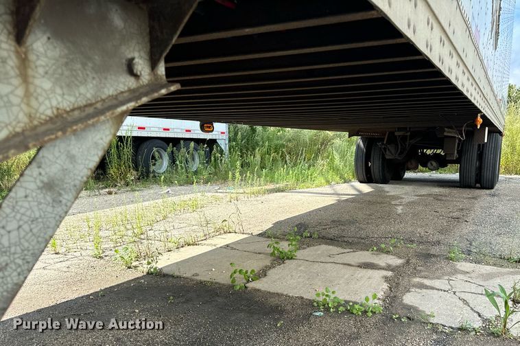 image for item DV5876 2002 Stoughton  AVW-485T-S-C-AR dry van trailer