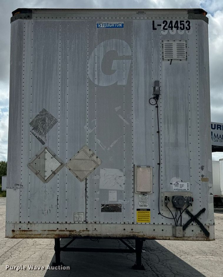 image for item DV5878 2005 Stoughton  AVW-535T-S-C-AR dry van trailer