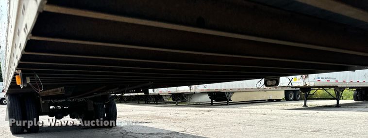 image for item DV5878 2005 Stoughton  AVW-535T-S-C-AR dry van trailer