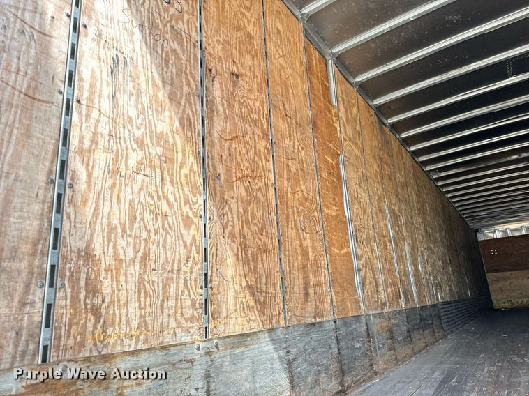 image for item DV5878 2005 Stoughton  AVW-535T-S-C-AR dry van trailer