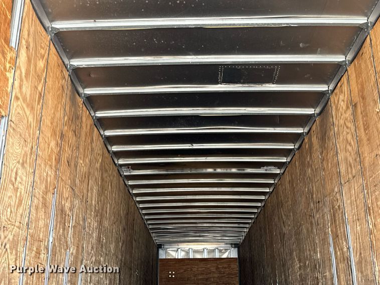 image for item DV5878 2005 Stoughton  AVW-535T-S-C-AR dry van trailer