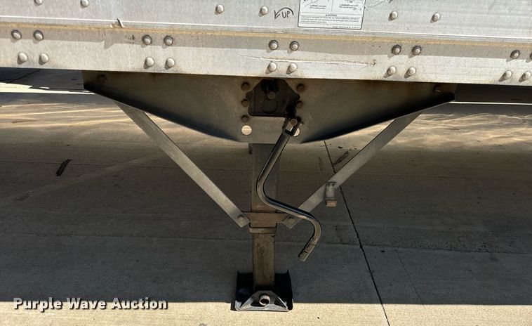 image for item DV5881 2013 Stoughton  AVW-535T-S-C-AR dry van trailer