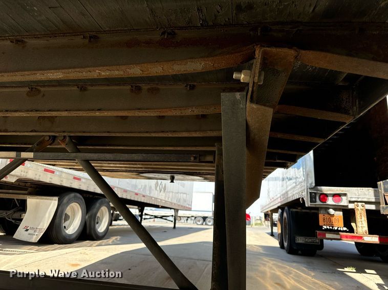 image for item DV5881 2013 Stoughton  AVW-535T-S-C-AR dry van trailer