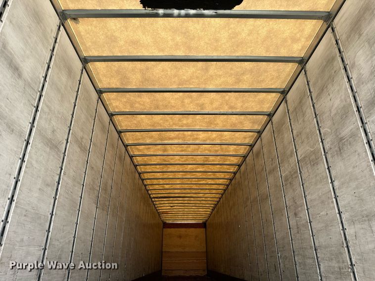 image for item DV5881 2013 Stoughton  AVW-535T-S-C-AR dry van trailer