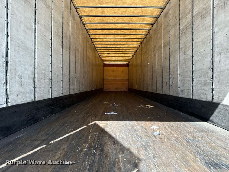 image for item DV5881 2013 Stoughton  AVW-535T-S-C-AR dry van trailer