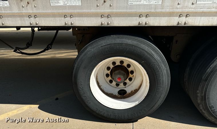 image for item DV5881 2013 Stoughton  AVW-535T-S-C-AR dry van trailer