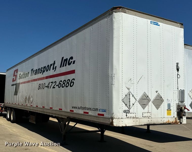 image for item DV5882 2013 Stoughton AVW-485T-S-C-AR dry van trailer