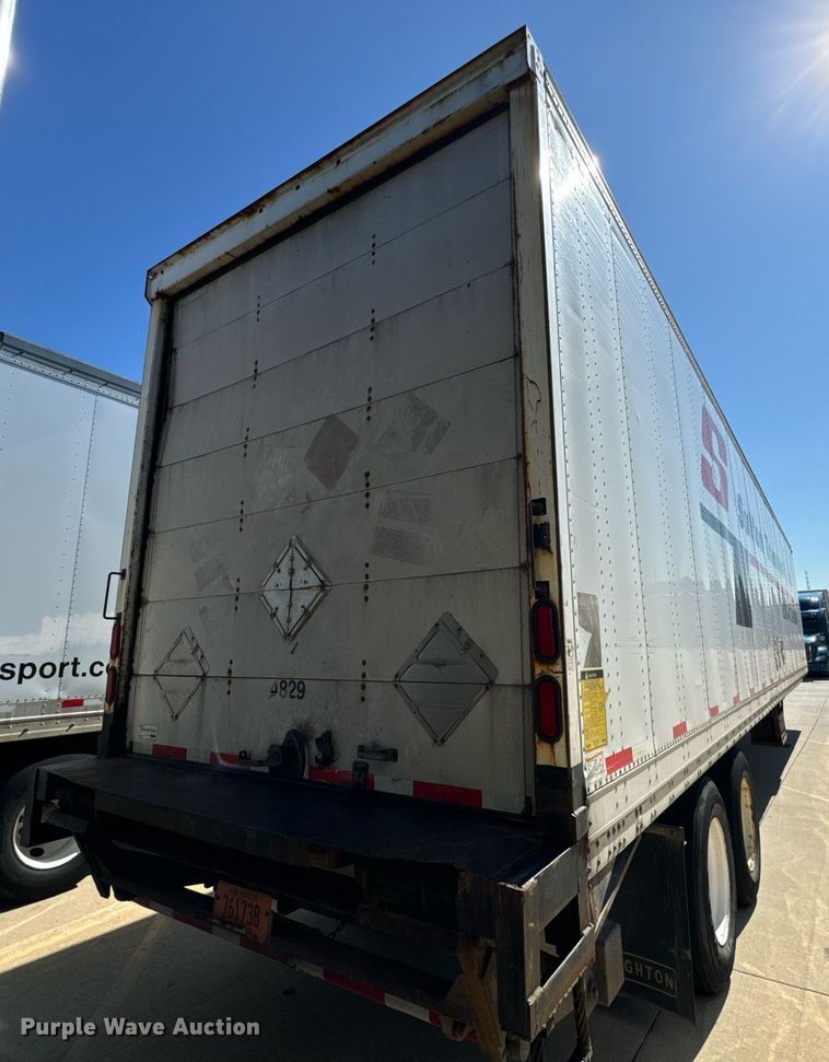 image for item DV5882 2013 Stoughton AVW-485T-S-C-AR dry van trailer