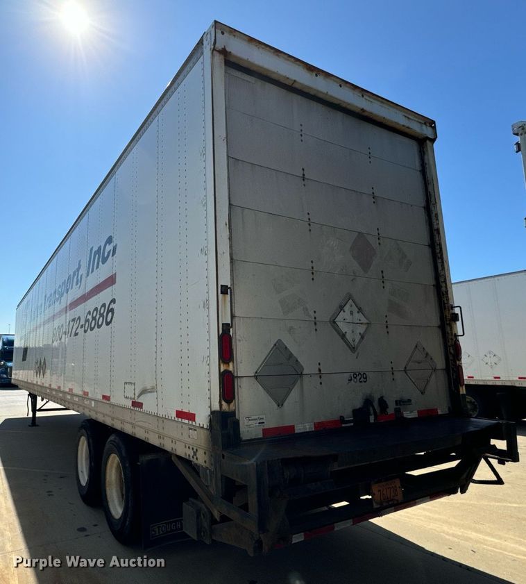 image for item DV5882 2013 Stoughton AVW-485T-S-C-AR dry van trailer