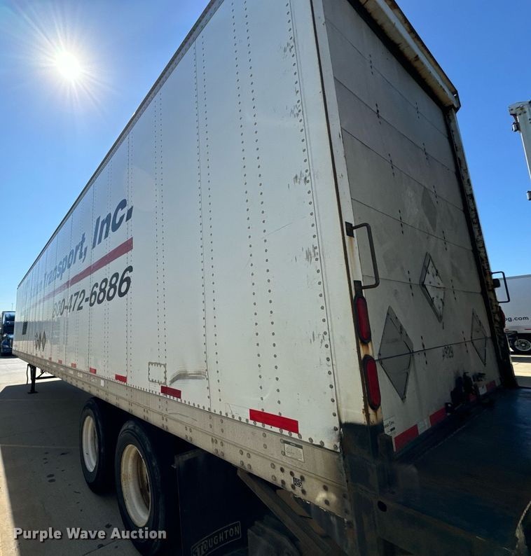 image for item DV5882 2013 Stoughton AVW-485T-S-C-AR dry van trailer