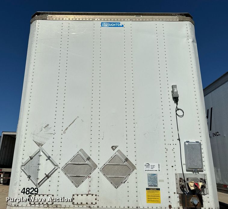 image for item DV5882 2013 Stoughton AVW-485T-S-C-AR dry van trailer
