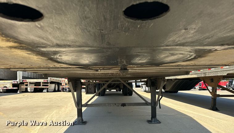 image for item DV5882 2013 Stoughton AVW-485T-S-C-AR dry van trailer