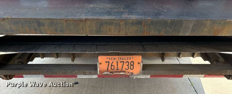 image for item DV5882 2013 Stoughton AVW-485T-S-C-AR dry van trailer