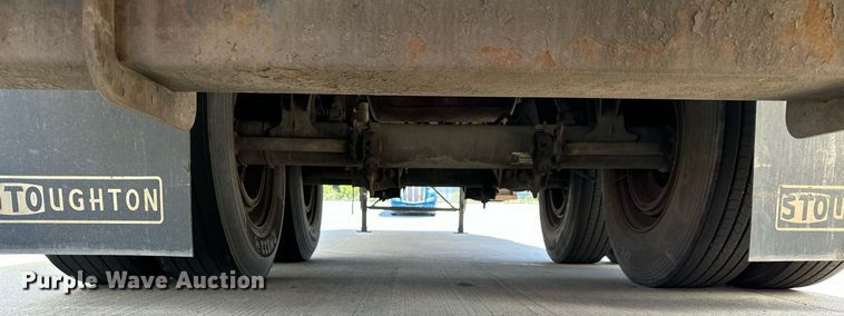 image for item DV5882 2013 Stoughton AVW-485T-S-C-AR dry van trailer