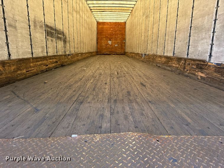 image for item DV5882 2013 Stoughton AVW-485T-S-C-AR dry van trailer