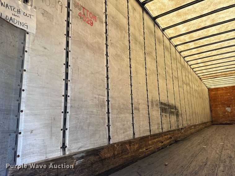 image for item DV5882 2013 Stoughton AVW-485T-S-C-AR dry van trailer