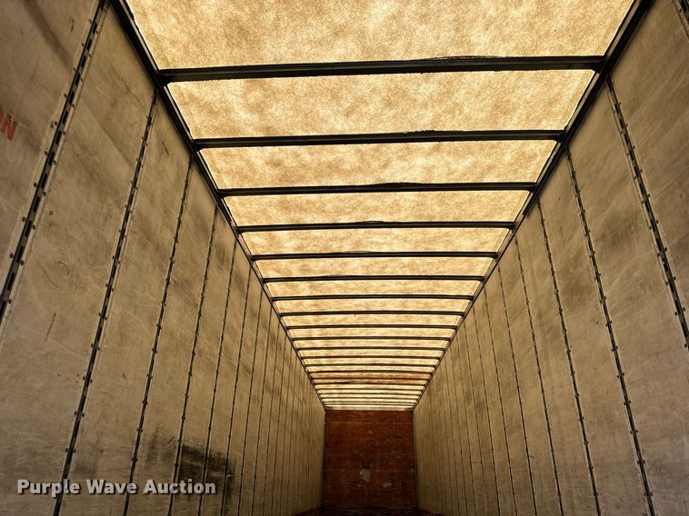 image for item DV5882 2013 Stoughton AVW-485T-S-C-AR dry van trailer