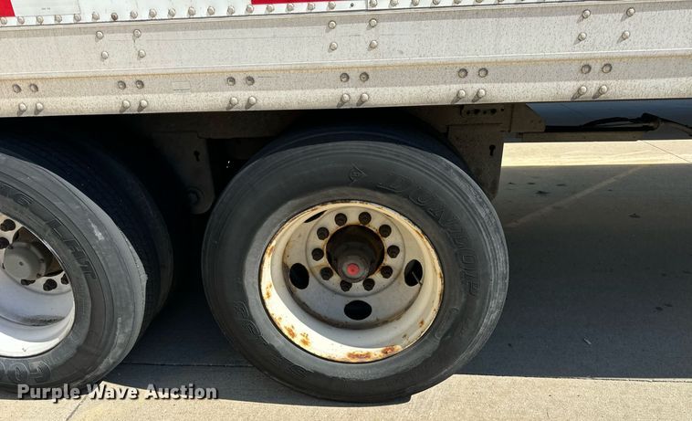 image for item DV5882 2013 Stoughton AVW-485T-S-C-AR dry van trailer