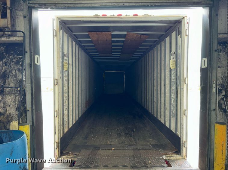 image for item DV5883 2004 Great Dane  7411TP-101AL Dry van trailer