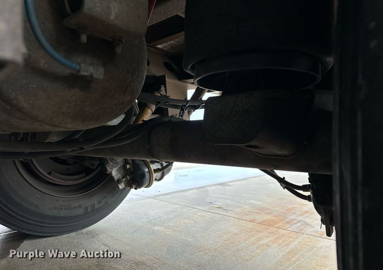 image for item DV5883 2004 Great Dane  7411TP-101AL Dry van trailer