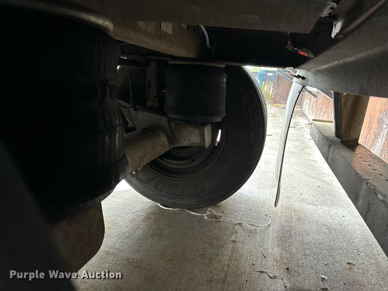 image for item DV5883 2004 Great Dane  7411TP-101AL Dry van trailer