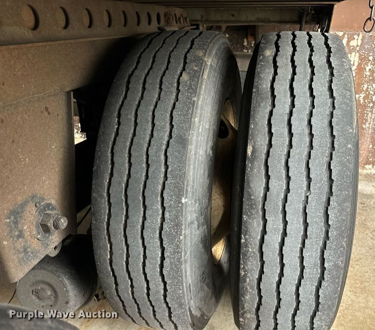 image for item DV5883 2004 Great Dane  7411TP-101AL Dry van trailer