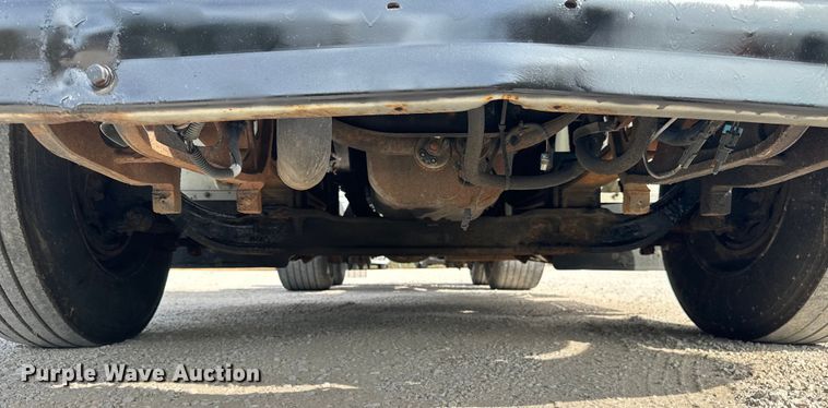 image for item DV5917 2012 International  8600 semi truck