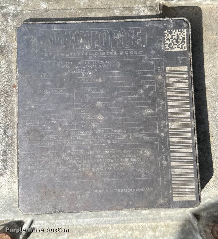 image for item DV5917 2012 International  8600 semi truck