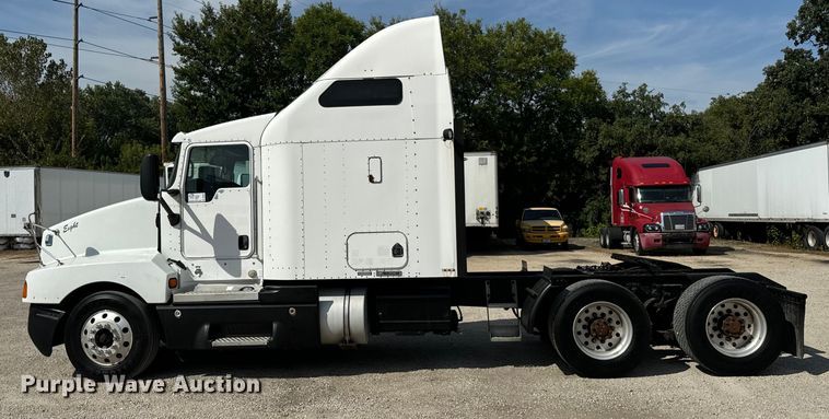 image for item DV5918 2007 Kenworth  T600 semi truck