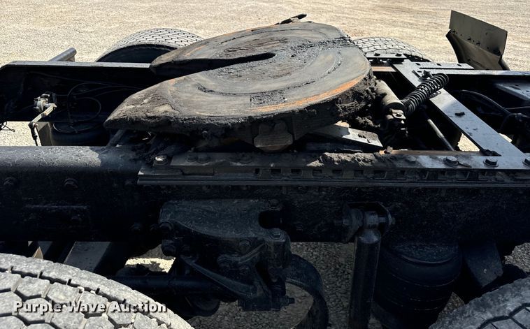 image for item DV5918 2007 Kenworth  T600 semi truck