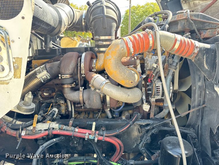 image for item DV5918 2007 Kenworth  T600 semi truck