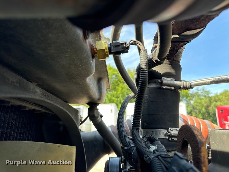 image for item DV5918 2007 Kenworth  T600 semi truck