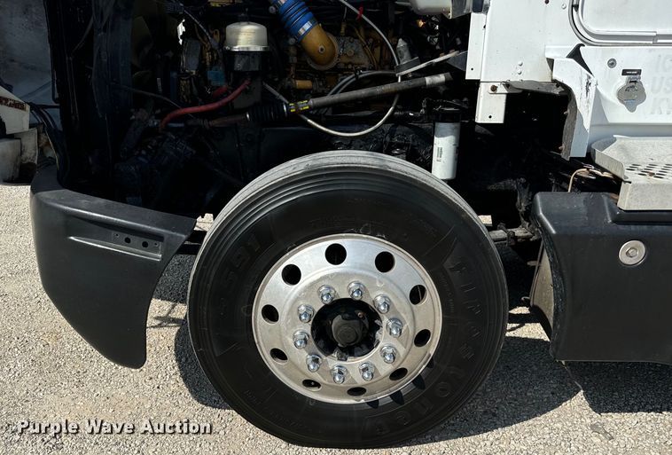 image for item DV5918 2007 Kenworth  T600 semi truck