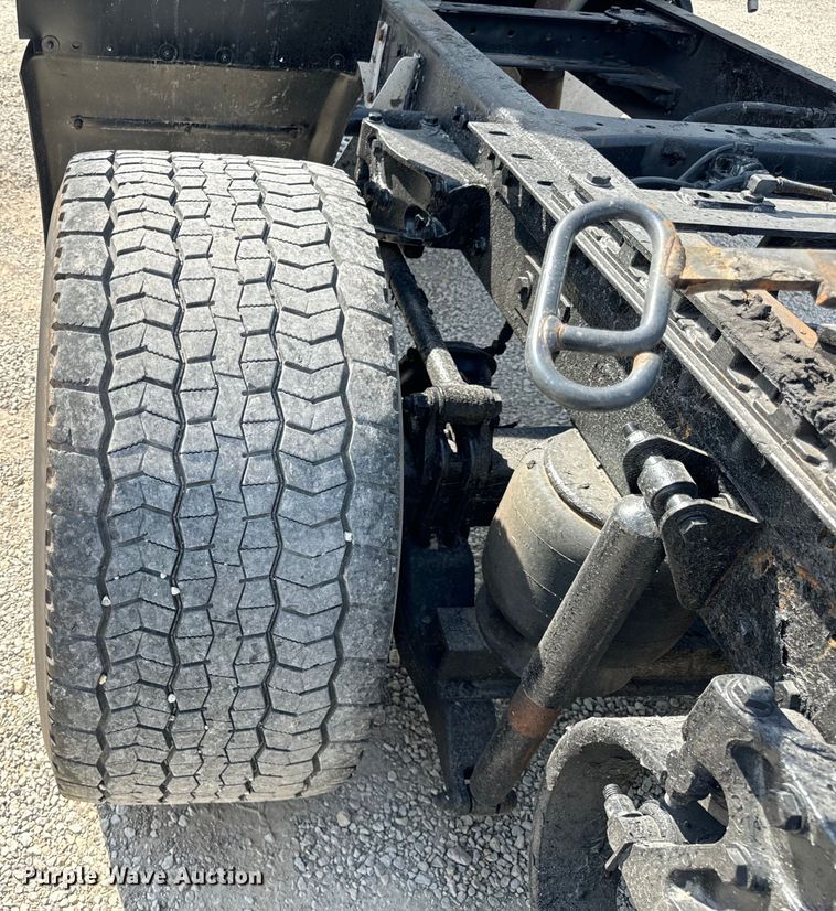 image for item DV5918 2007 Kenworth  T600 semi truck