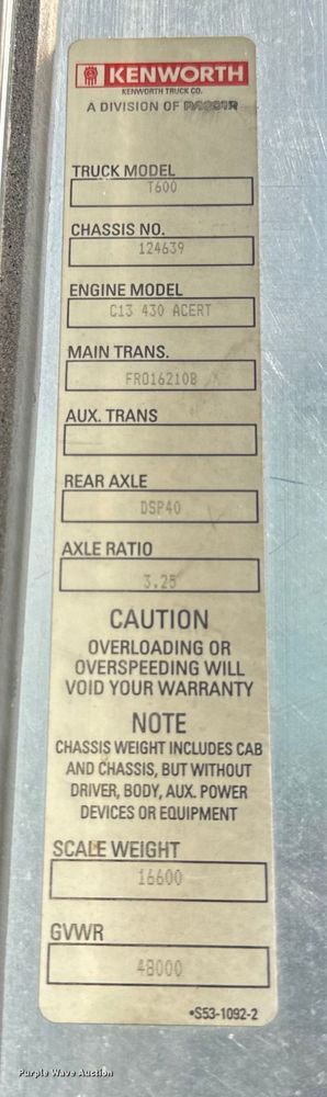 image for item DV5918 2007 Kenworth  T600 semi truck