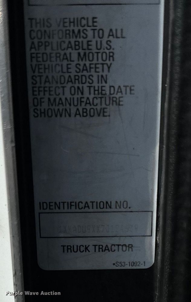 image for item DV5918 2007 Kenworth  T600 semi truck