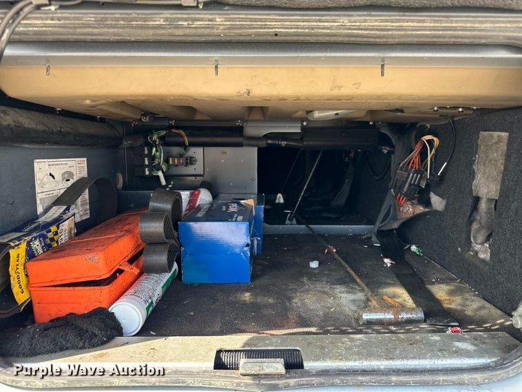 image for item DV5920 2008 International  9200i semi truck