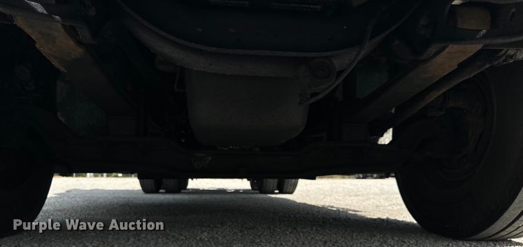 image for item DV5920 2008 International  9200i semi truck