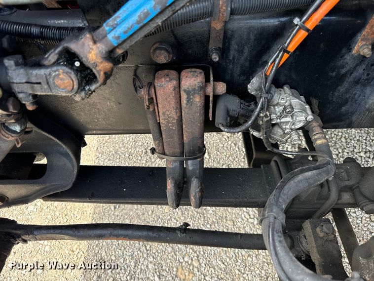 image for item DV5920 2008 International  9200i semi truck