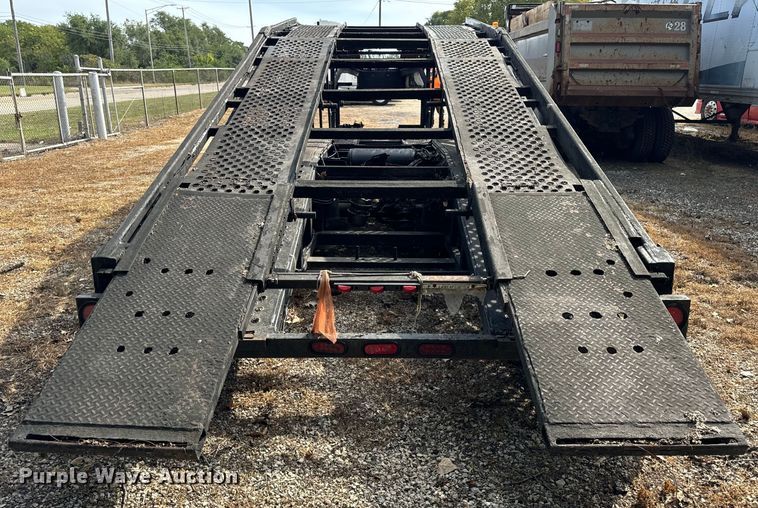 image for item DV5921 1997 Bear  Boar car carrier