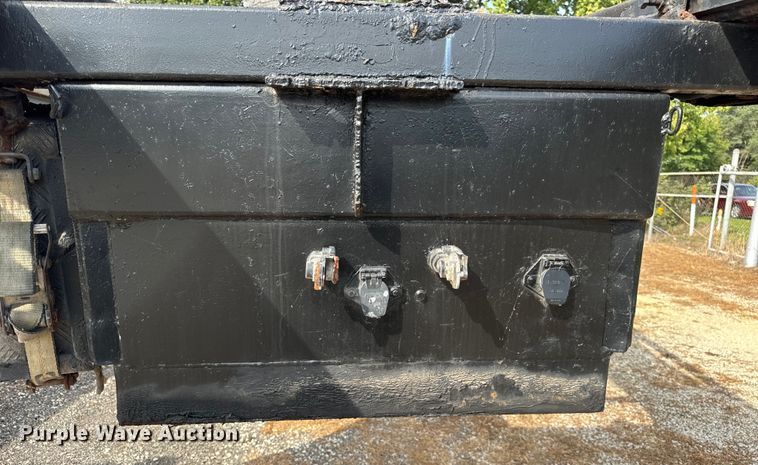 image for item DV5921 1997 Bear  Boar car carrier